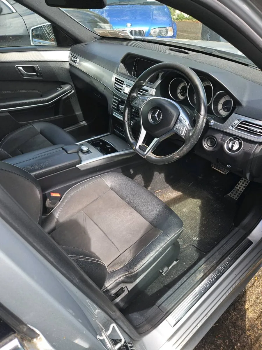 2014 Mercedes e300 amg - Image 4