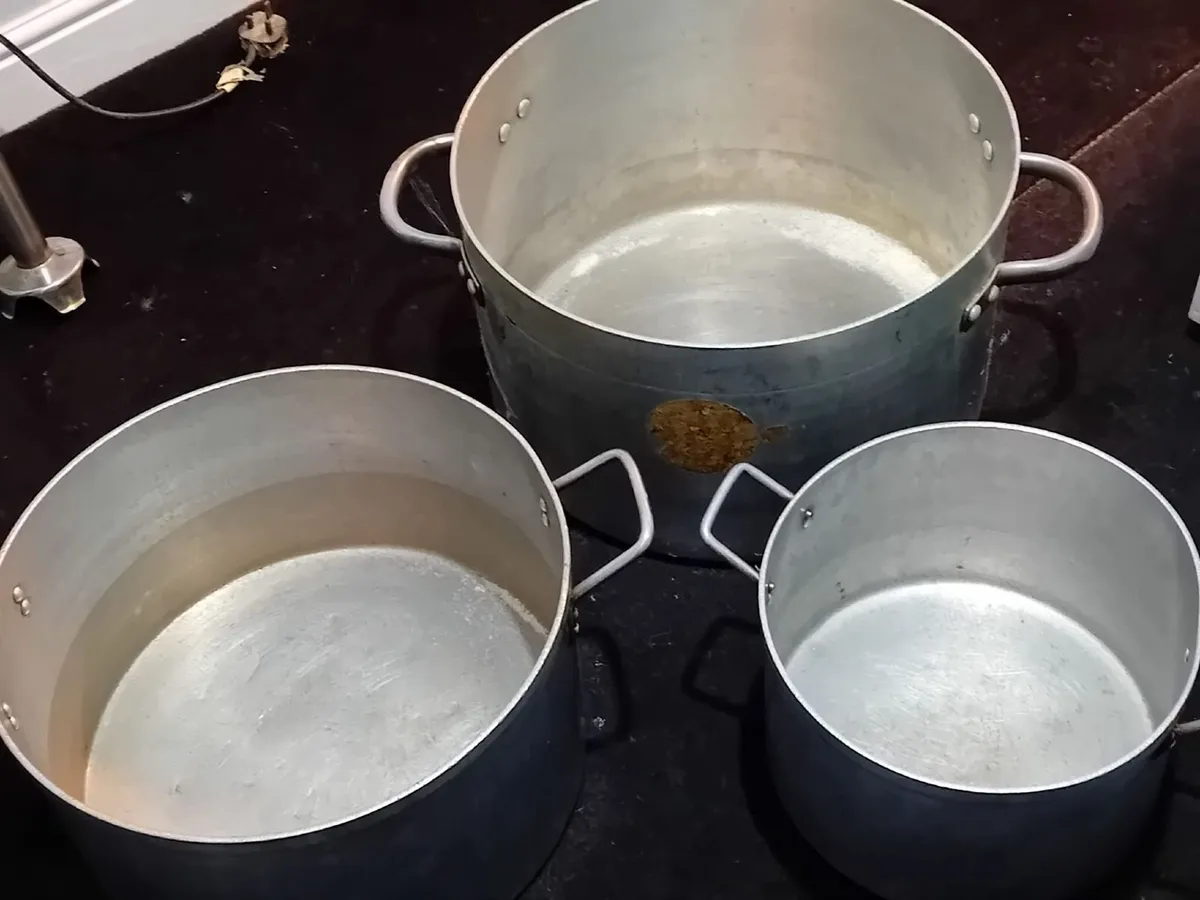 Big pots for the restaurant - Image 1