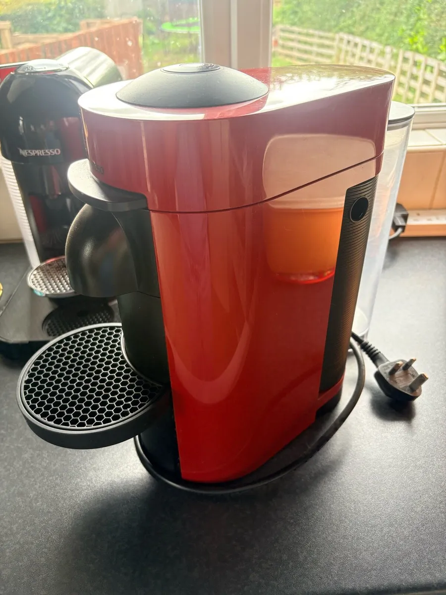 Nespresso vertuo coffee machine - Image 2