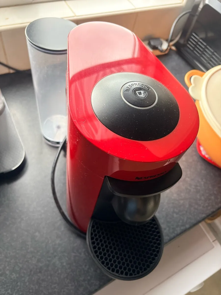 Nespresso vertuo coffee machine - Image 4