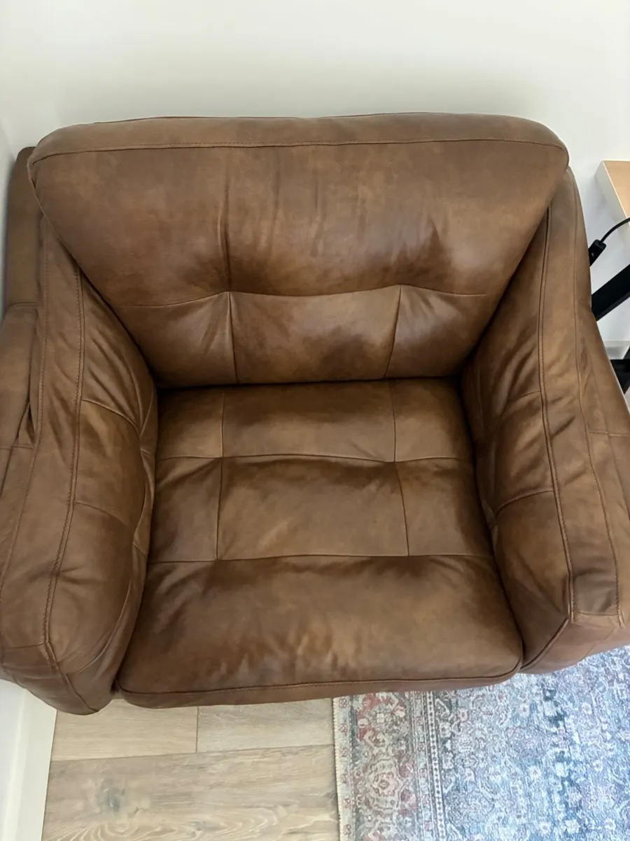 Armchair - Image 1