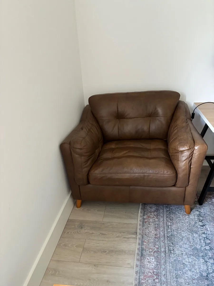 Armchair - Image 2