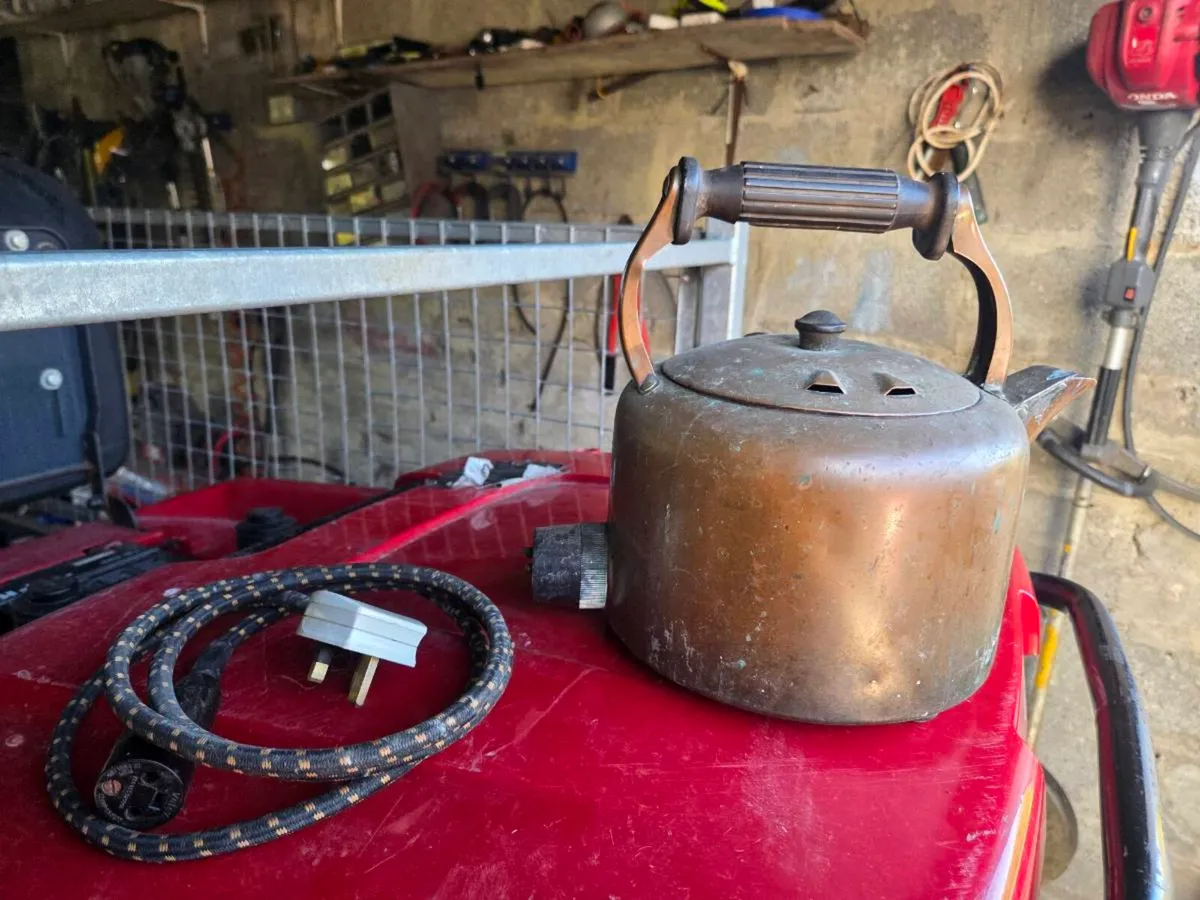 Vintage  kettle - Image 3
