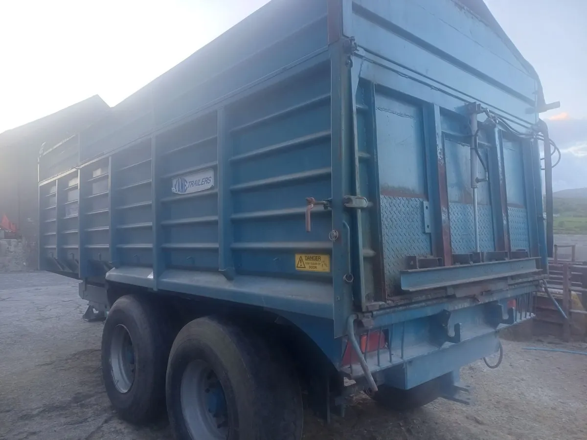KANE  TIPPING TRAILER - Image 3