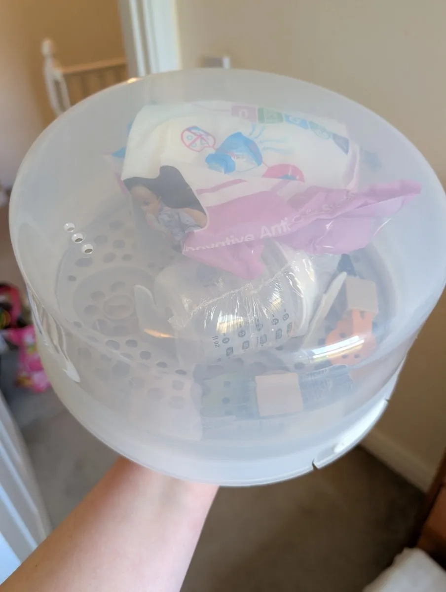 Tommee Tippee Microwave Bottle Steriliser - Image 1