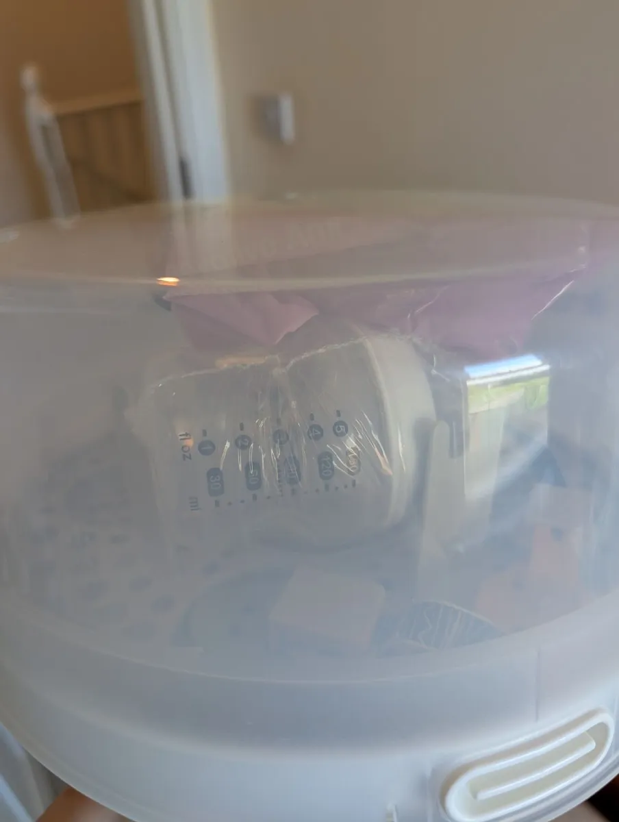 Tommee Tippee Microwave Bottle Steriliser - Image 2