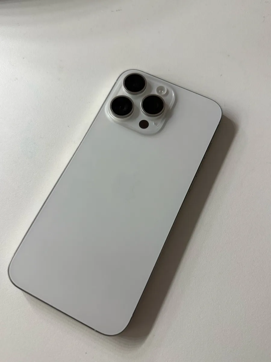 iPhone 15 Pro Max - Image 4