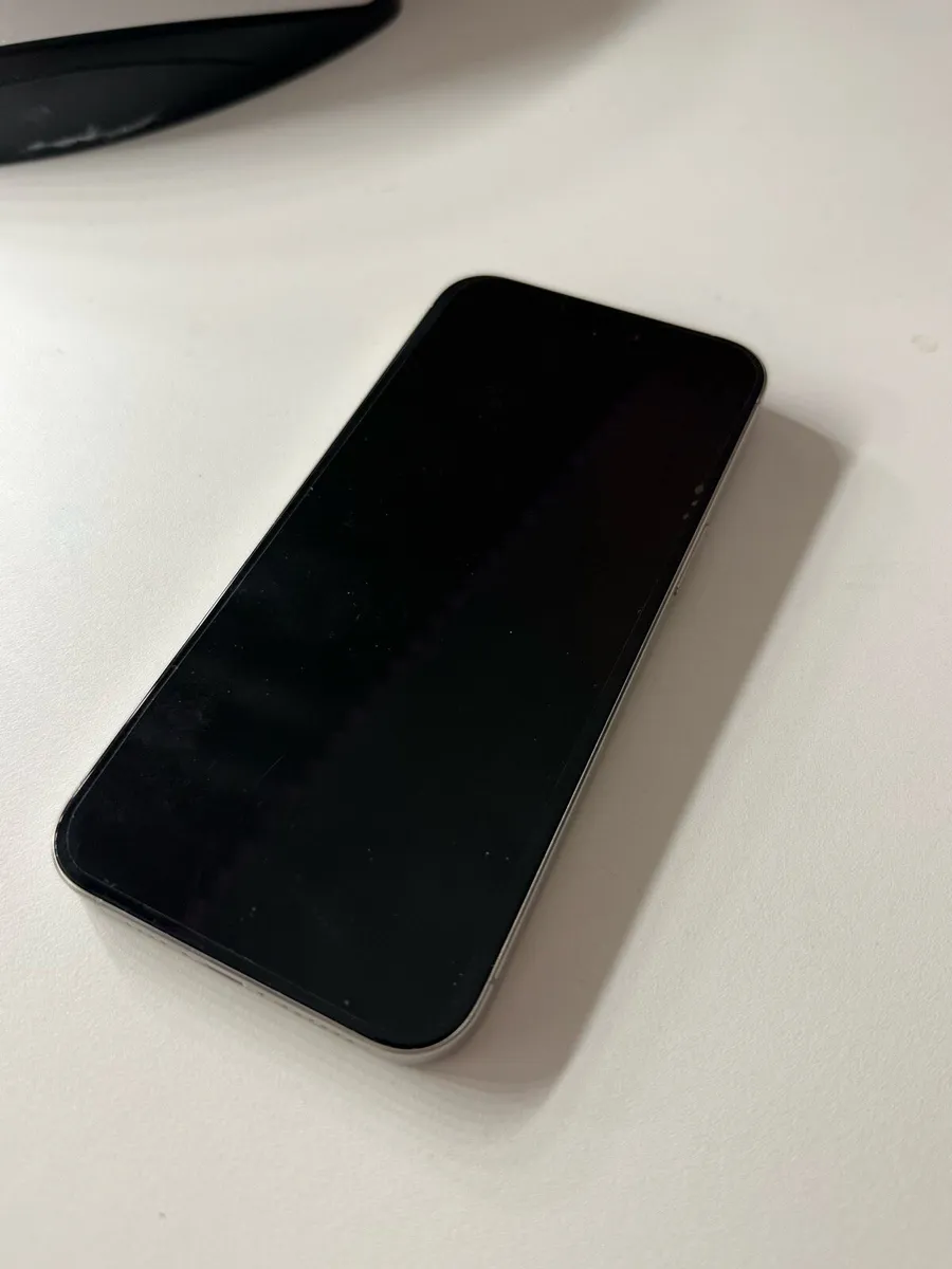 iPhone 15 Pro Max - Image 2