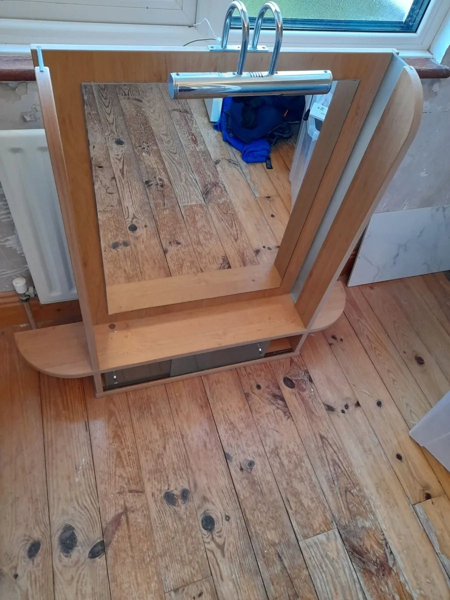 Bathroom mirror