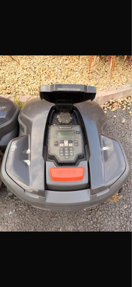 Husqvarna robot lawnmowers - Image 1