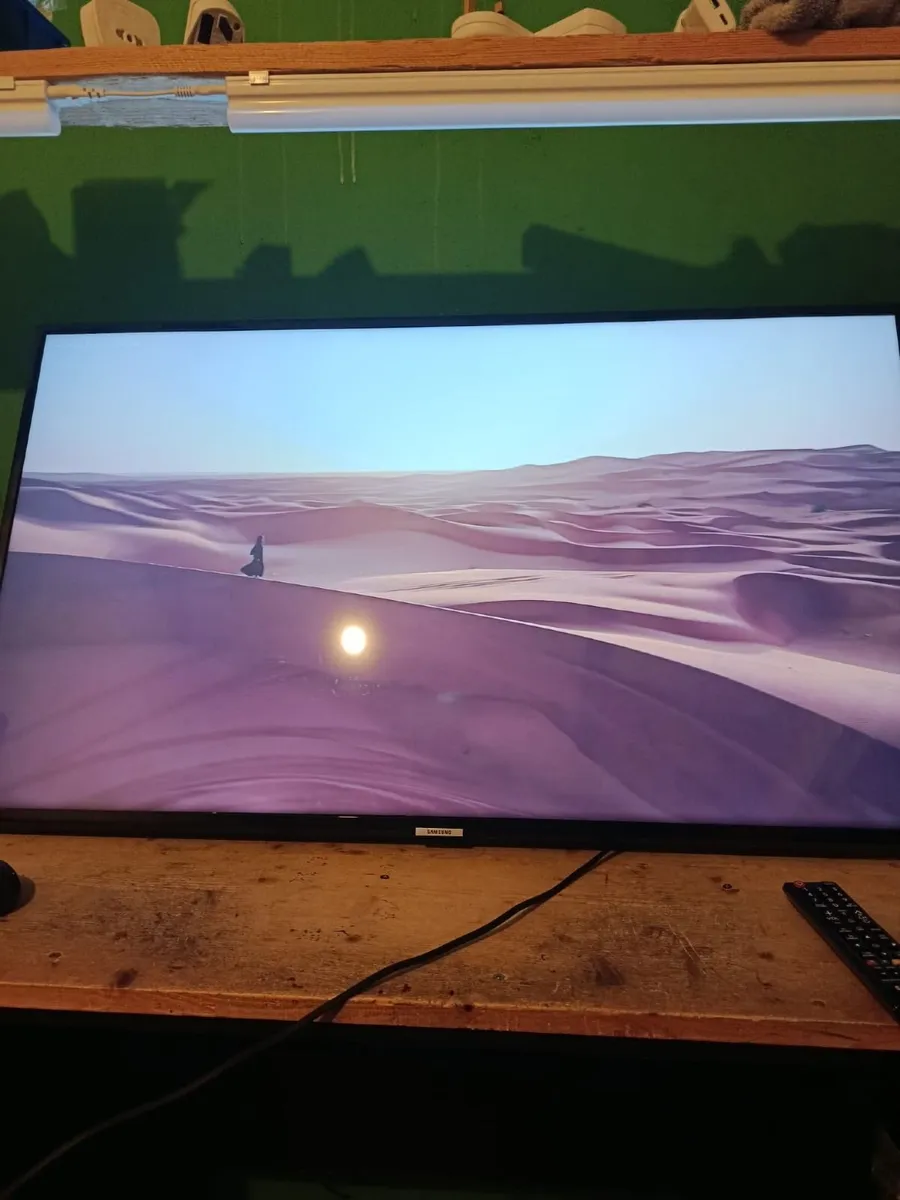 Samsung 43-inch Smart TV - Image 1