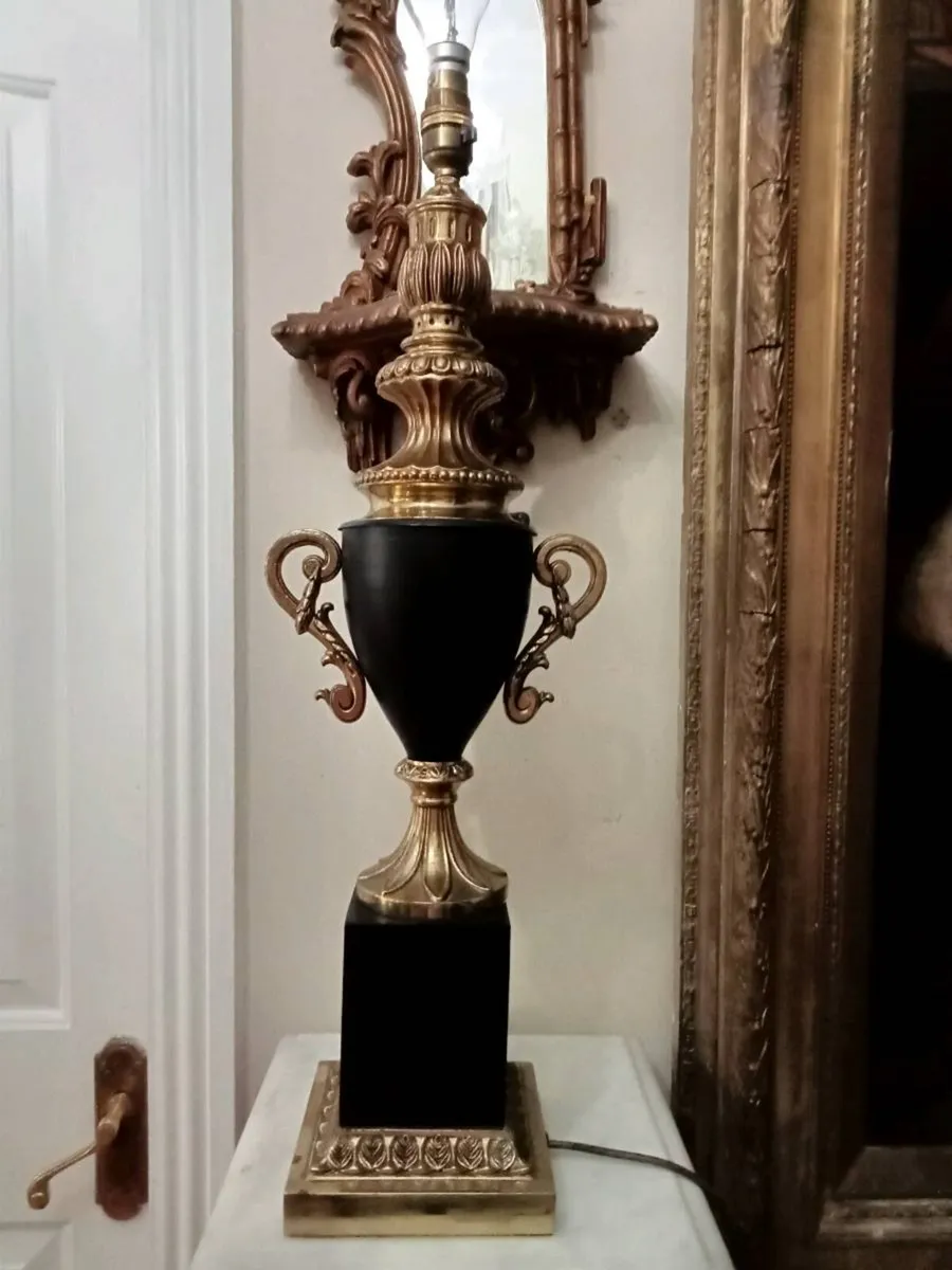 Very tall classical table lamp - Image 4