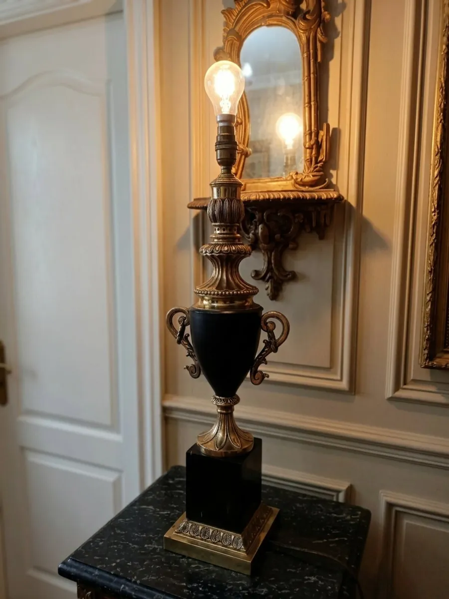 Very tall classical table lamp - Image 3