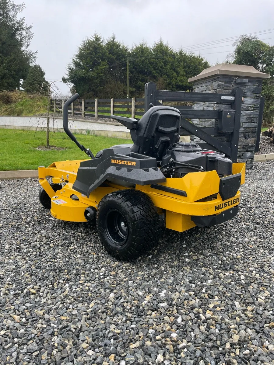 Hustler Raptor X zero turn lawnmower *as NEW* - Image 2