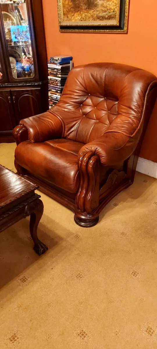 Three Piece Leather Suite 3+1+1 - Image 4