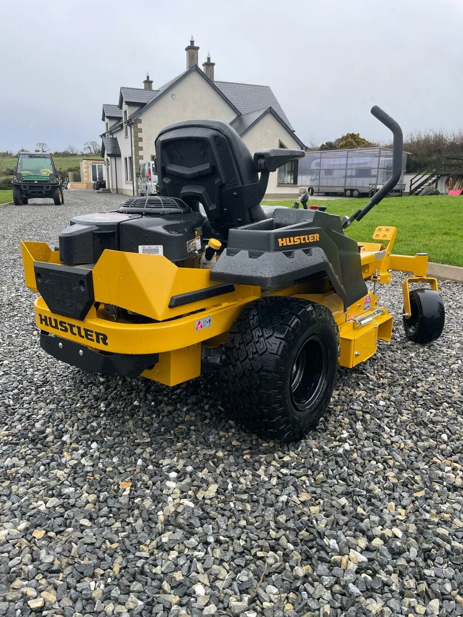 Hustler Raptor X zero turn lawnmower *as NEW* - Image 3