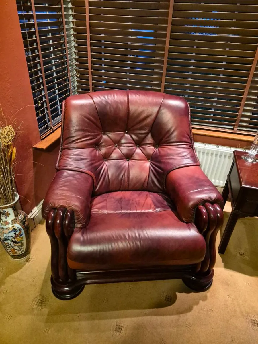 Three Piece Leather Suite 3+1+1 - Image 1