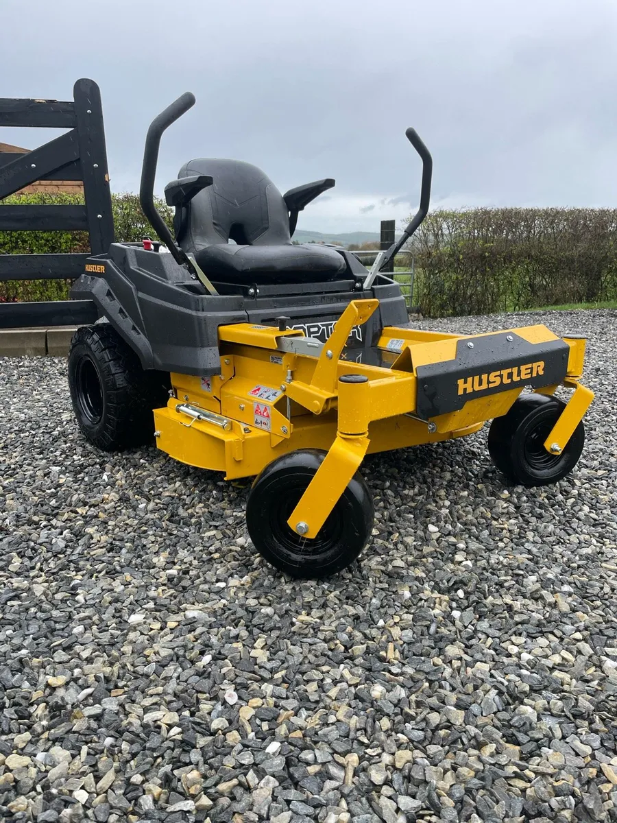 Hustler Raptor X zero turn lawnmower *as NEW* - Image 4