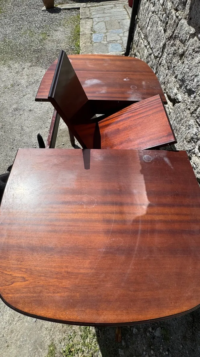 Mahongany Extentable Table - Image 4