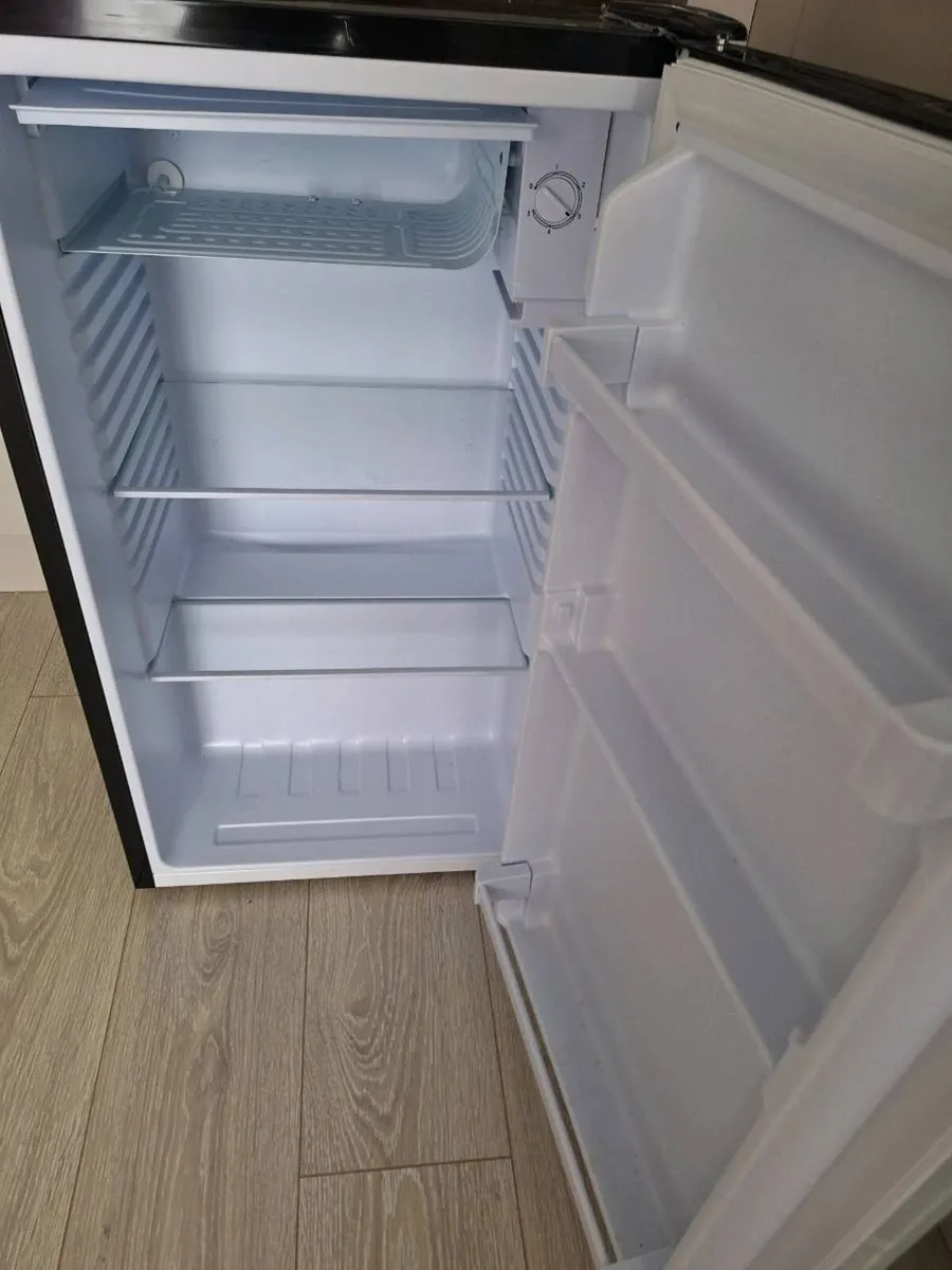 Fridge - Image 4