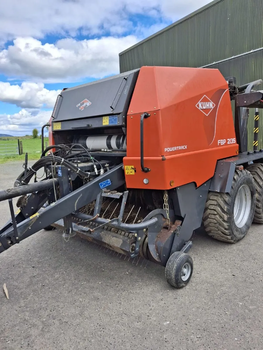 Kuhn round baler - Image 3