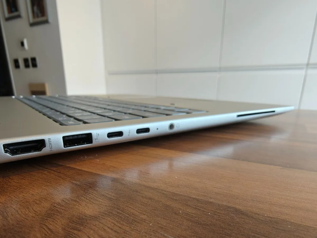 HP Elitebook 660 G11 | Intel Ultra 5 | 16GB | 512B - Image 4