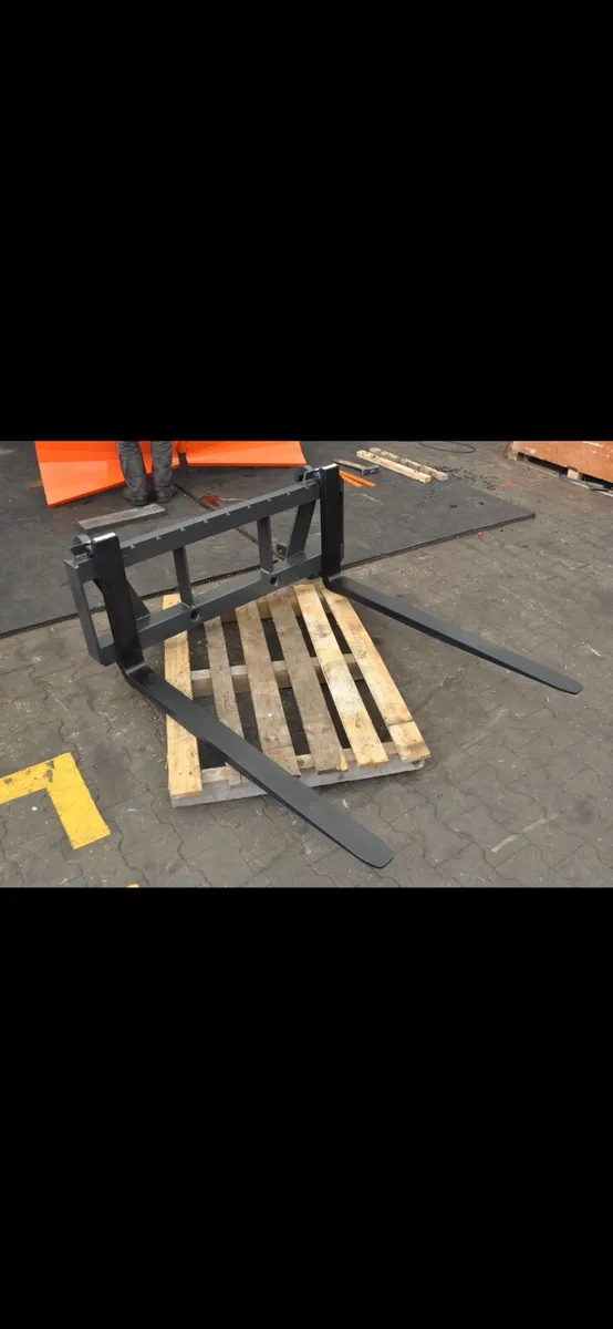 Buckets, pallet forks and grabs from €600 - Image 4