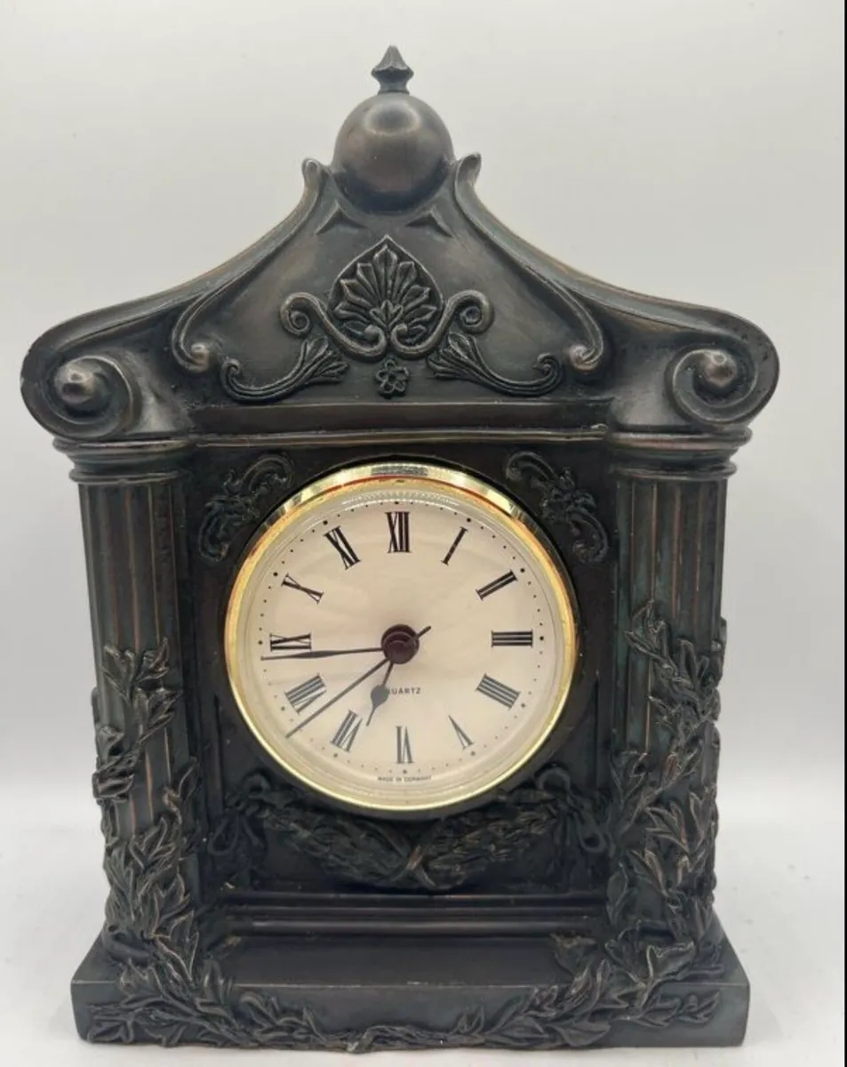 Genesis Mullingar Mantle Clock - Image 1