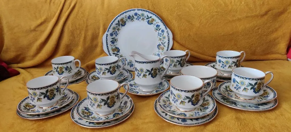 Beautiful COMTESSA from Paragon Collection - Image 2