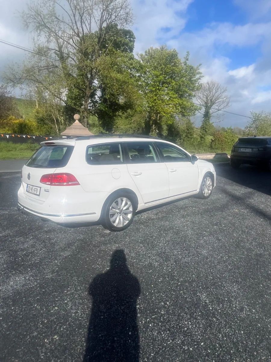 2013  vw Passat est . 2.0tdi - Image 2