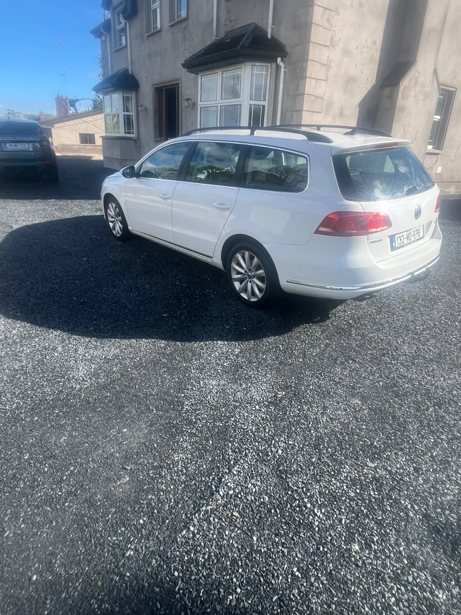 2013  vw Passat est . 2.0tdi - Image 1