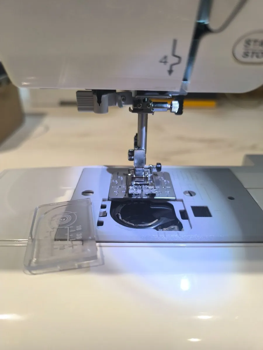 Janome xs50 electronic sewing machine - Image 1