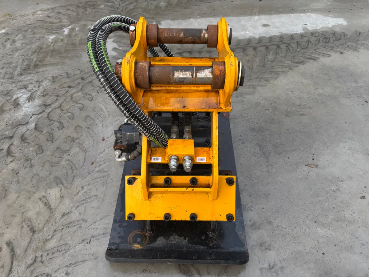 New BLK Compactor Plates Great value - Image 3