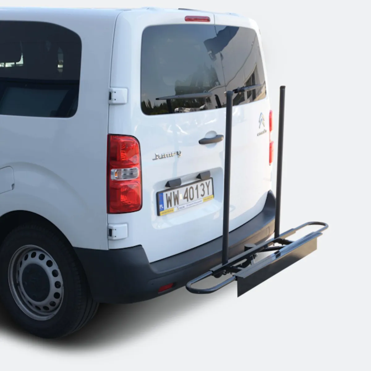 Bike carrier/stainless oval exhaust - Image 1