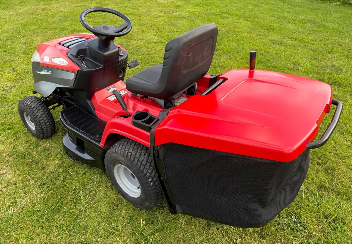 Castlegarden ride on mower - Image 3