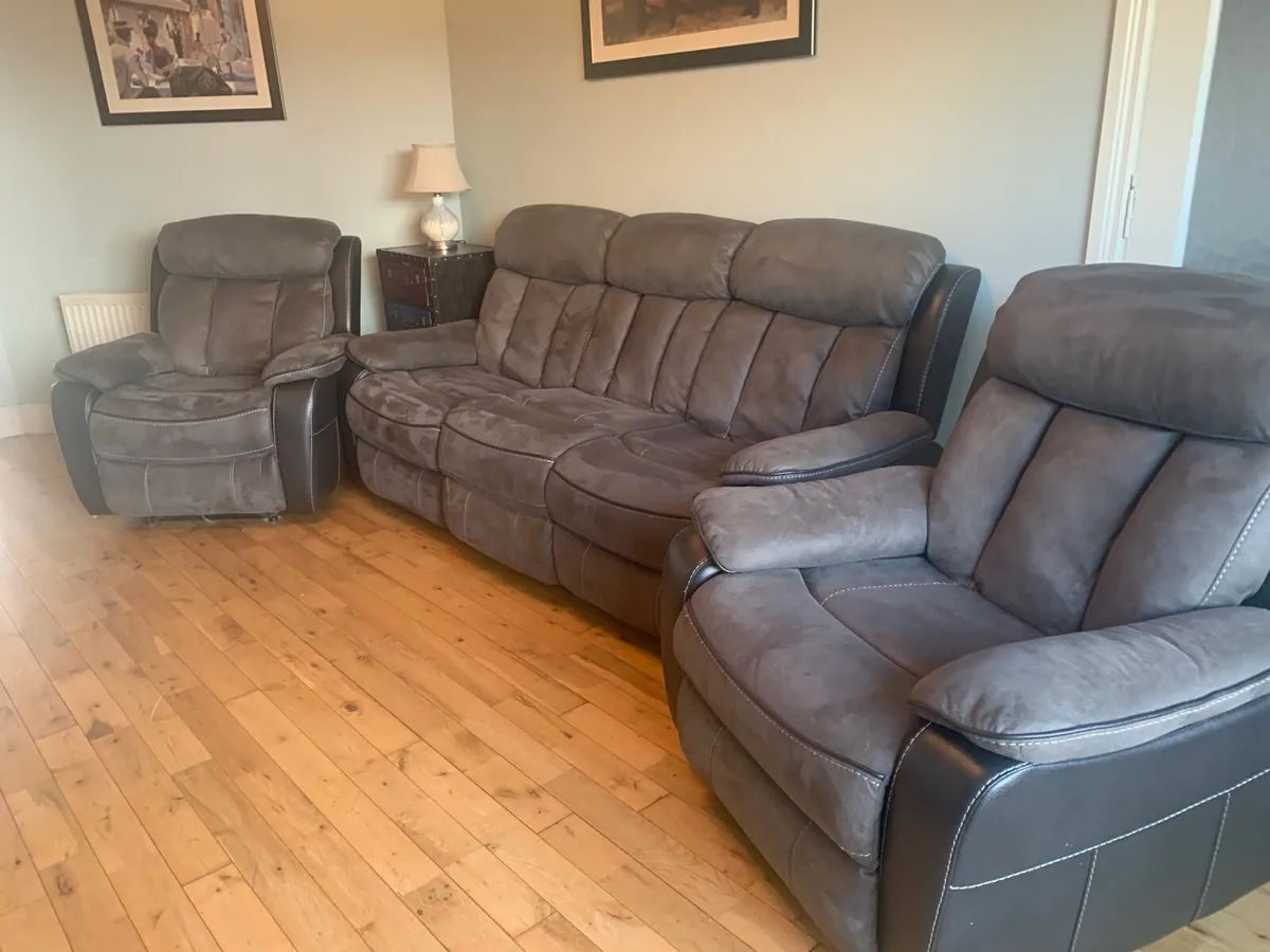Living room suite - Image 1