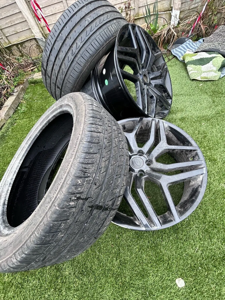 Alloy wheell with tyre 20 inches - Image 2