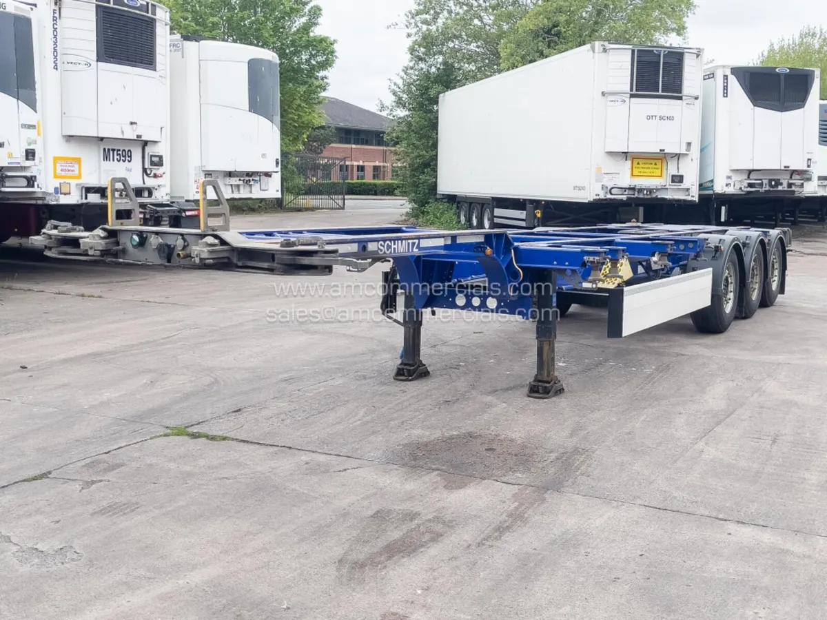 2023 SCHMITZ CARGOBULL SKELETAL TRAILER - Image 3