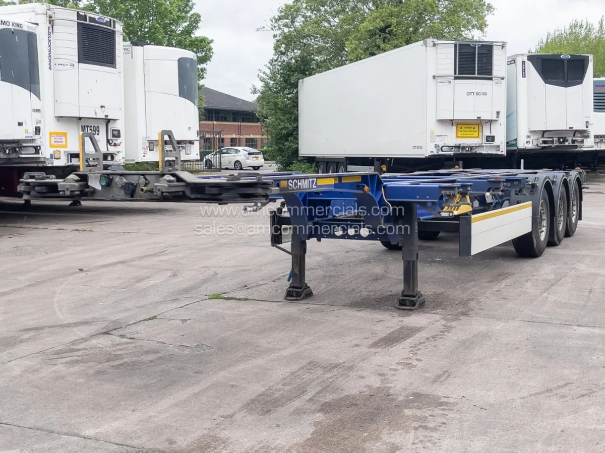 2023 SCHMITZ CARGOBULL SKELETAL TRAILER - Image 3
