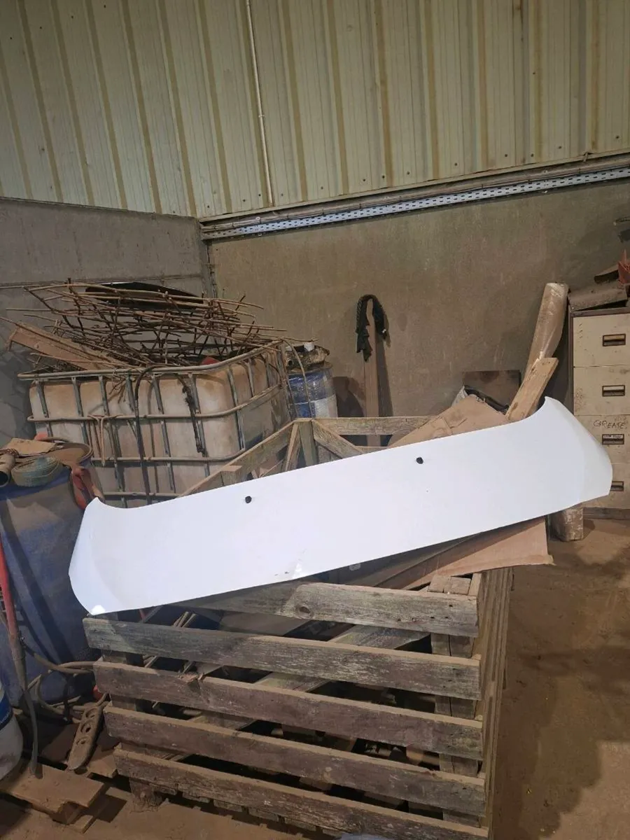 Bonnet and intercooler cover for dispatch - Image 1