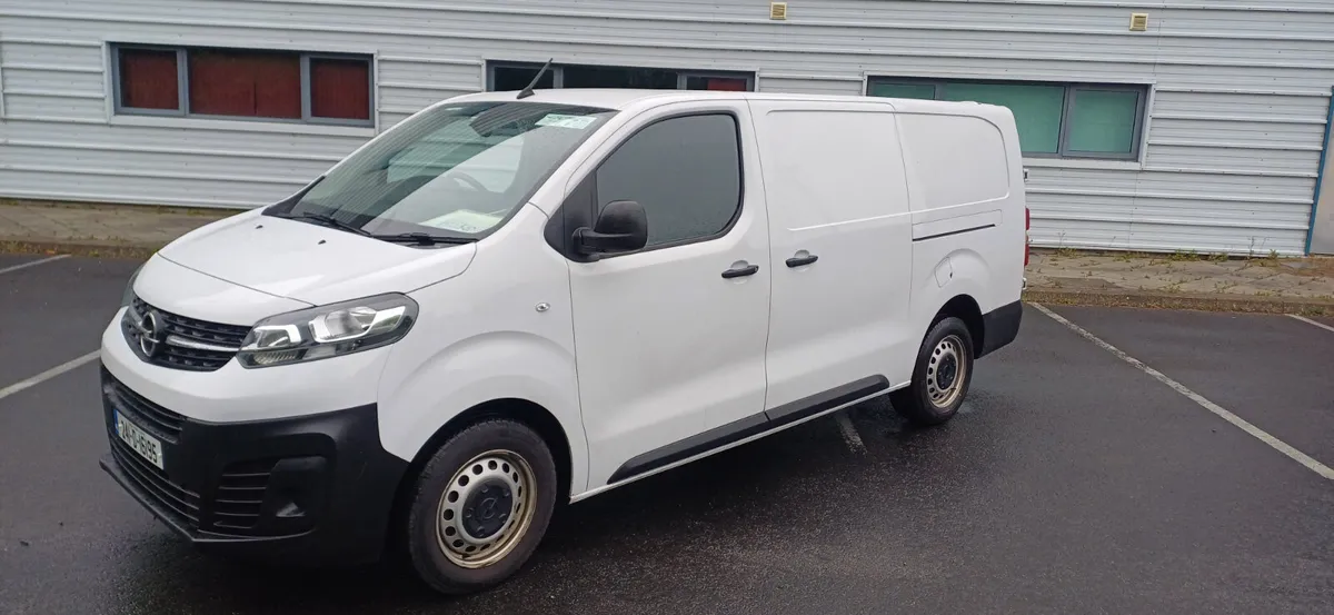 Opel Vivaro 2024 NEW CVRT TEST 03/27 - Image 3