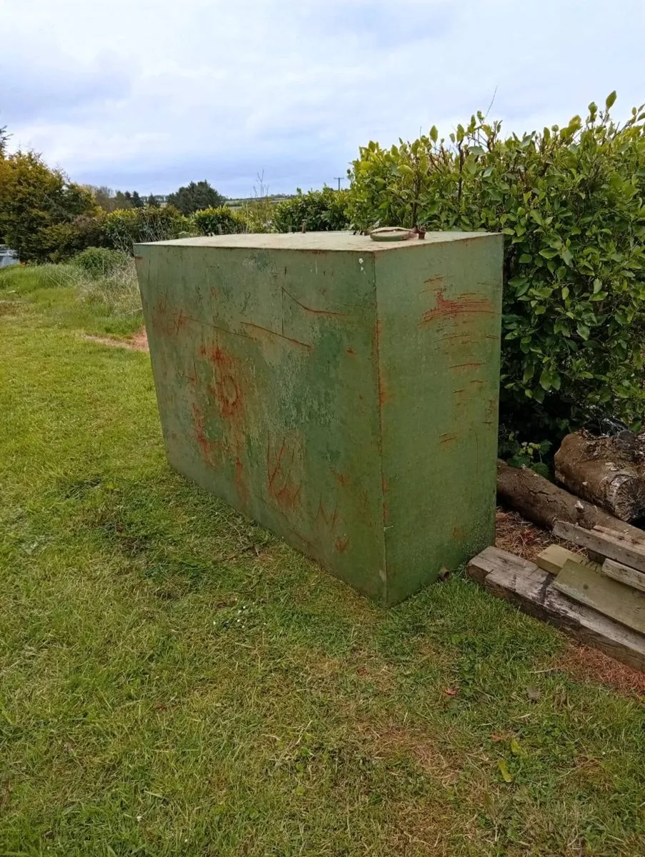 Oil tank 1300 liter