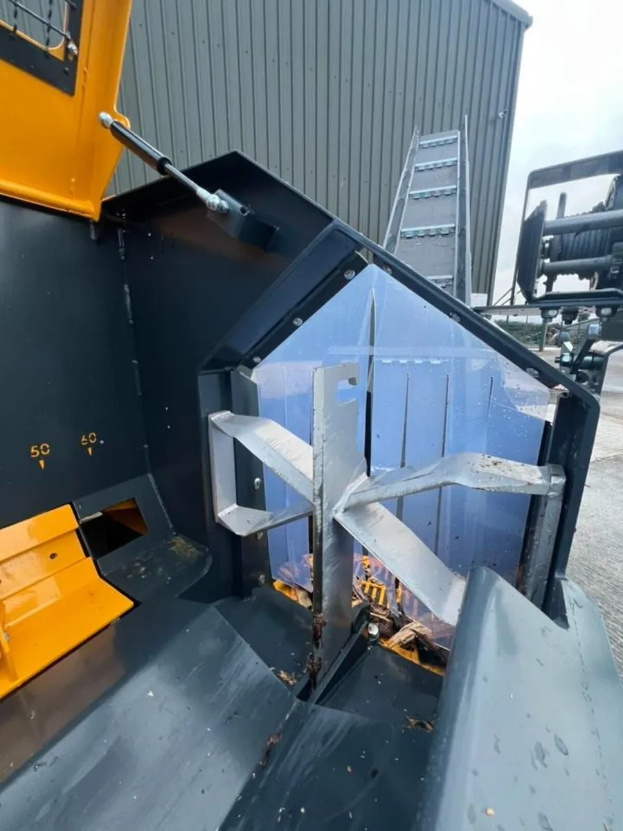 Ex Demo Uniforest Titan 40/20 Premium - Image 2