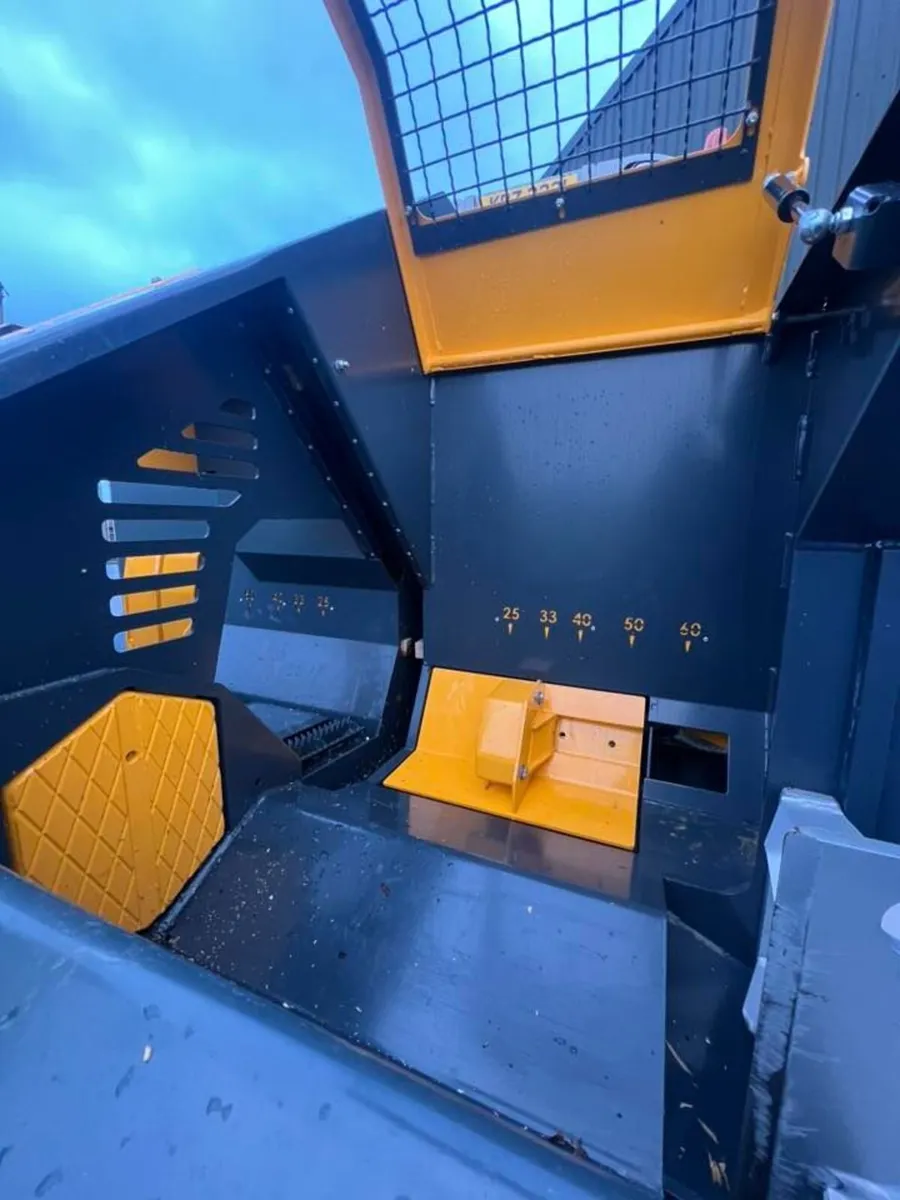 Ex Demo Uniforest Titan 40/20 Premium - Image 4