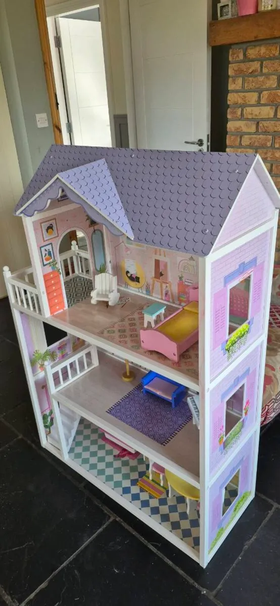 Dolls house - Image 3