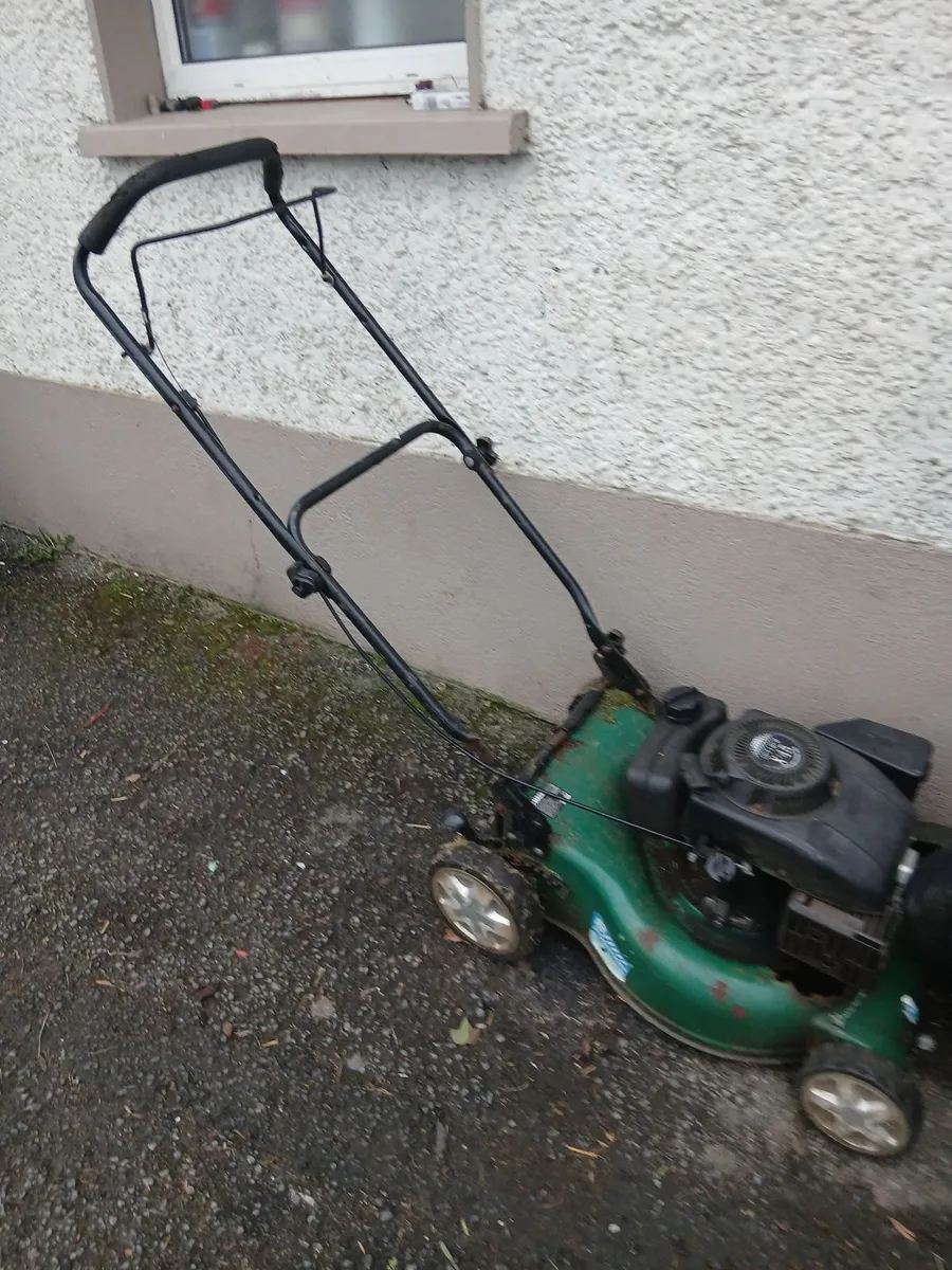 Push lawnmower engine for parts 50e - Image 1