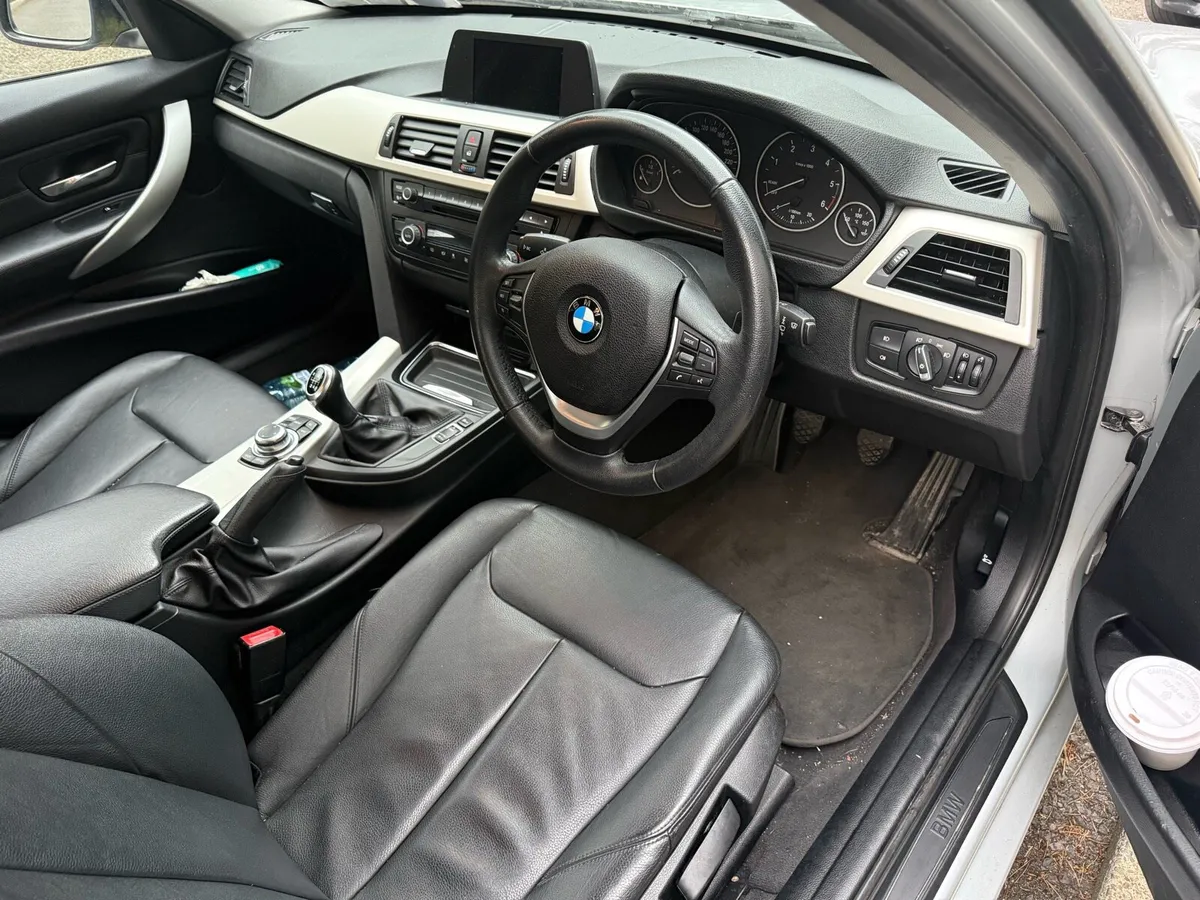 BMW 318d 2014 low mileage NCT 27 03. Tax 27 03 - Image 4