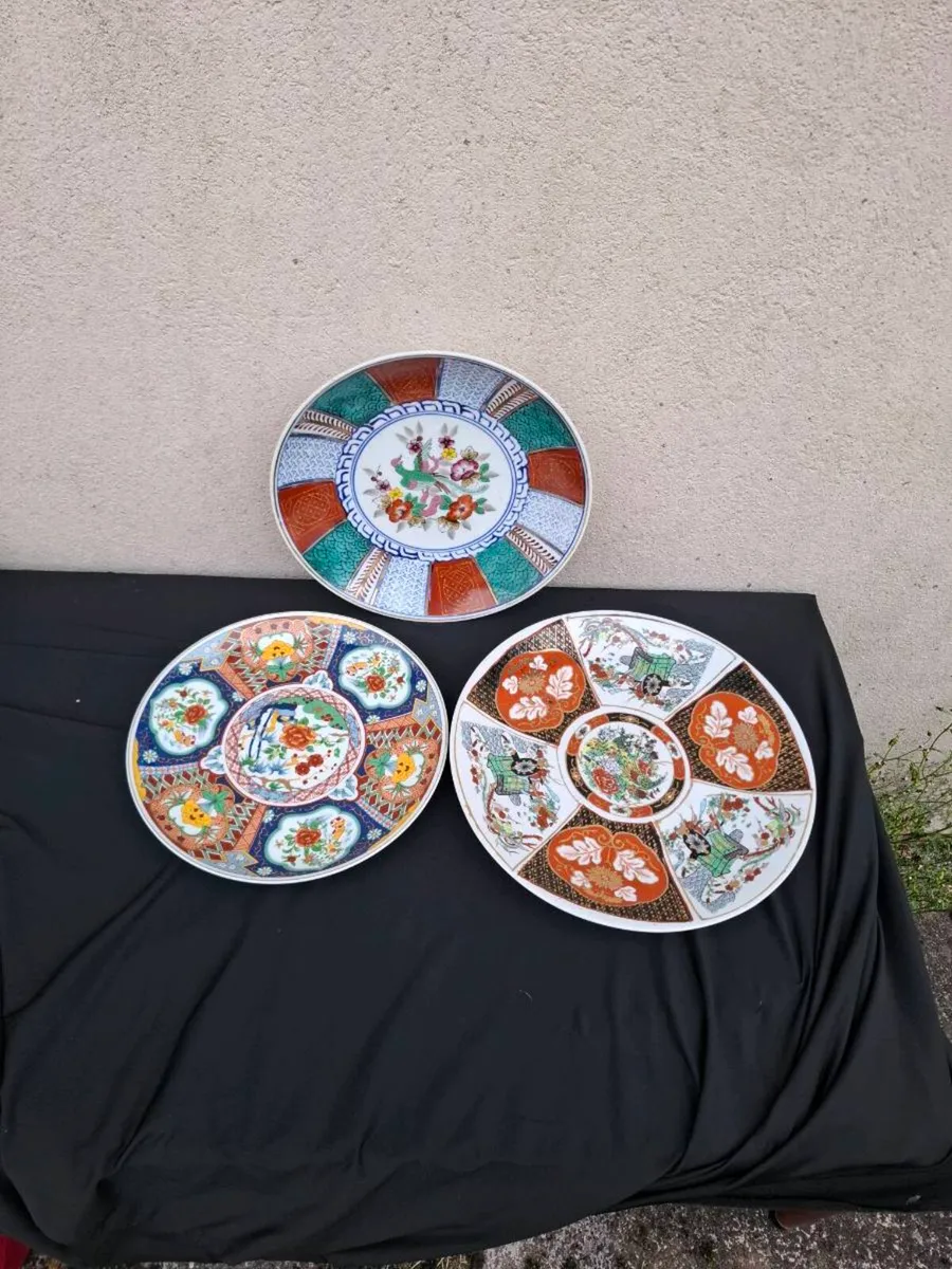 By post only 3 dinner plates asian pattern - Image 1