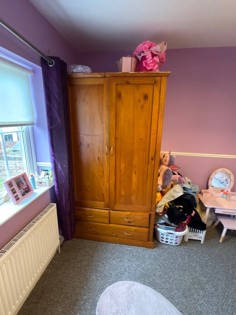 Wardrobe & chest in excellent condition - Image 1