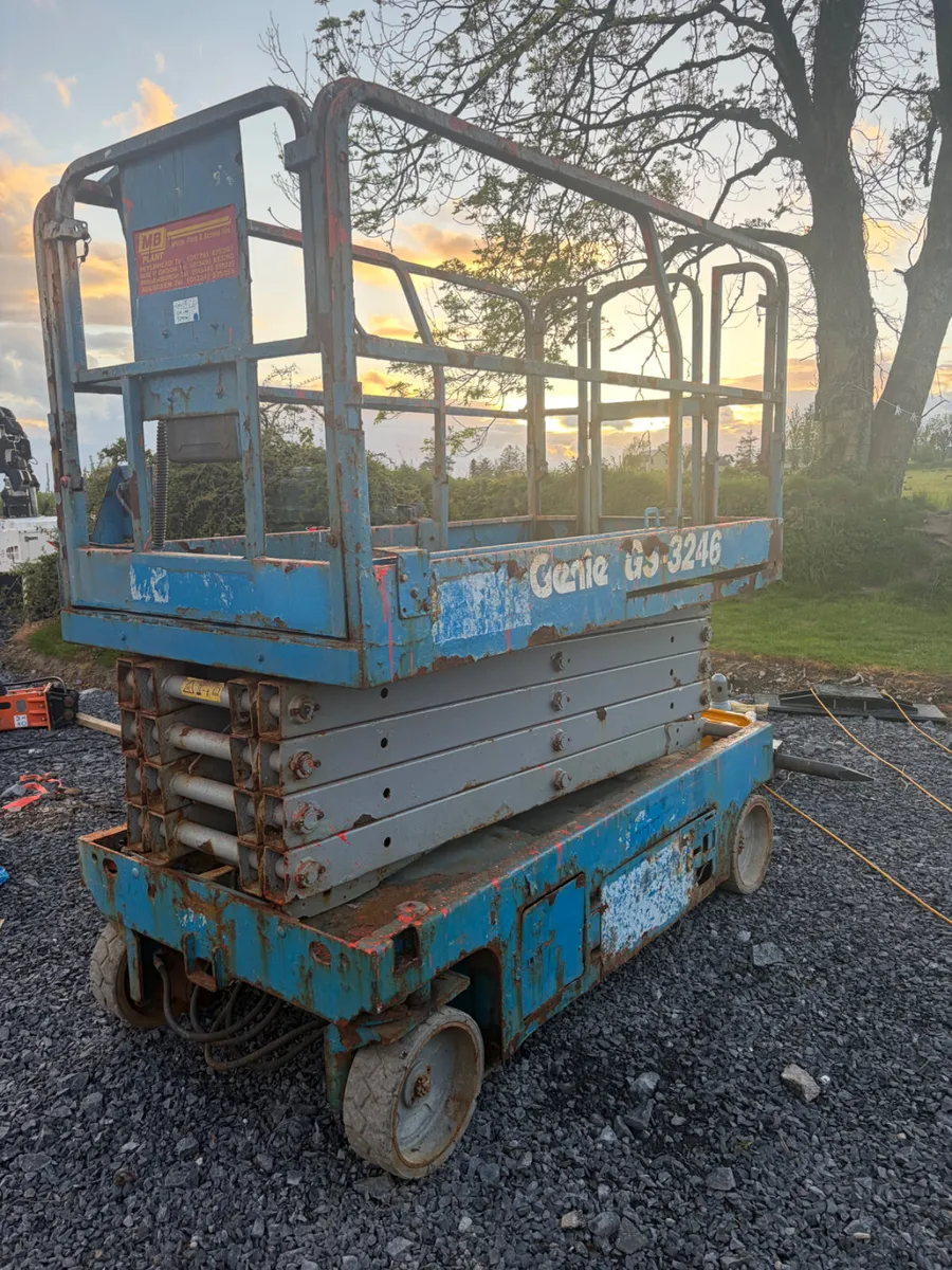 Genie Gs3246 10m scissor lift for sale gwo - Image 2